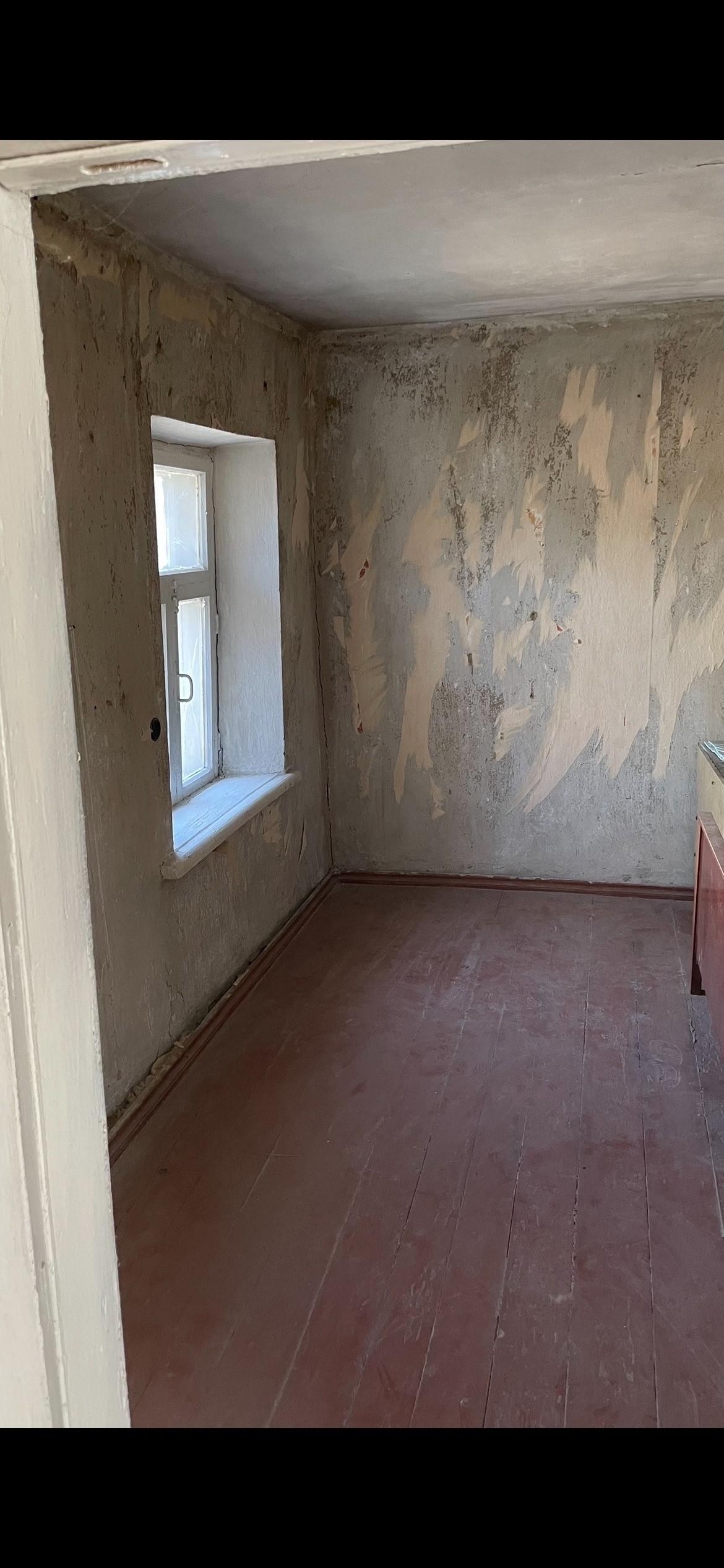 Продам Флигель под ремонт в Камброде, пер. 2-й Кооперативный, район "Родина" Основные параметры: Общая площадь: 51,4 кв/м Материал стен: мергель Отопление: печное и газовое Коммуникации: Электричество Газ Вода заведена в дом Двор очень маленький Цена 700 тысяч рублей Документы в порядке, Долгов нет ...